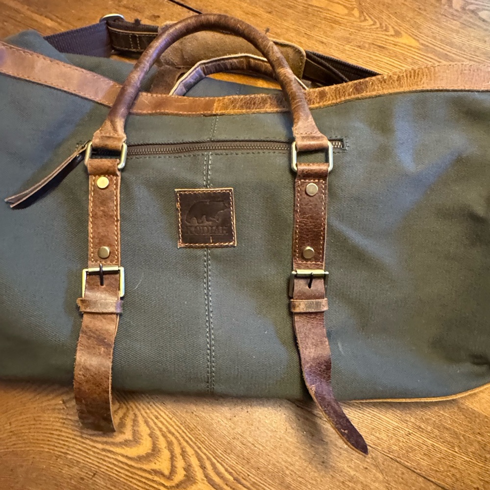 Kodiak 50L Augustine Duffel Pewter green